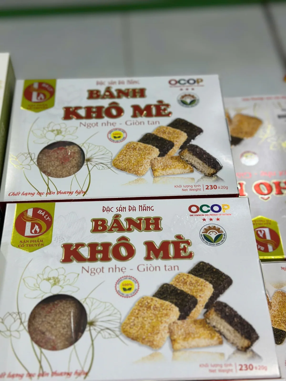Bánh kẹo và đặc sản ăn liền tại Quốc Bảo