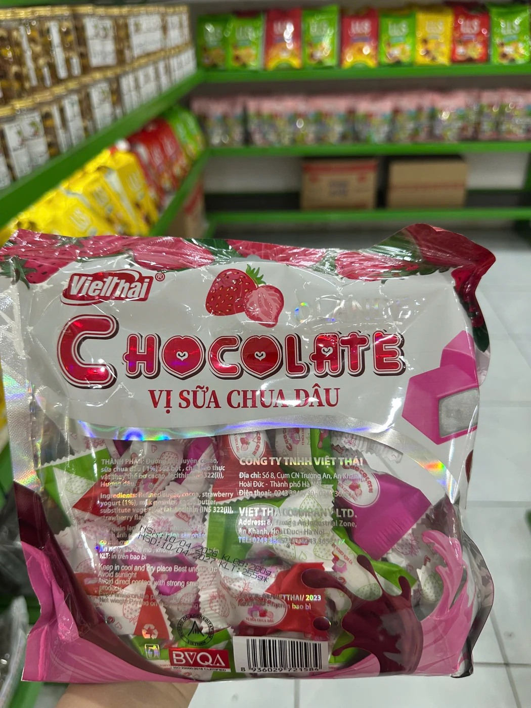 Chocolate vị sữa chua dâu tại Quốc Bảo