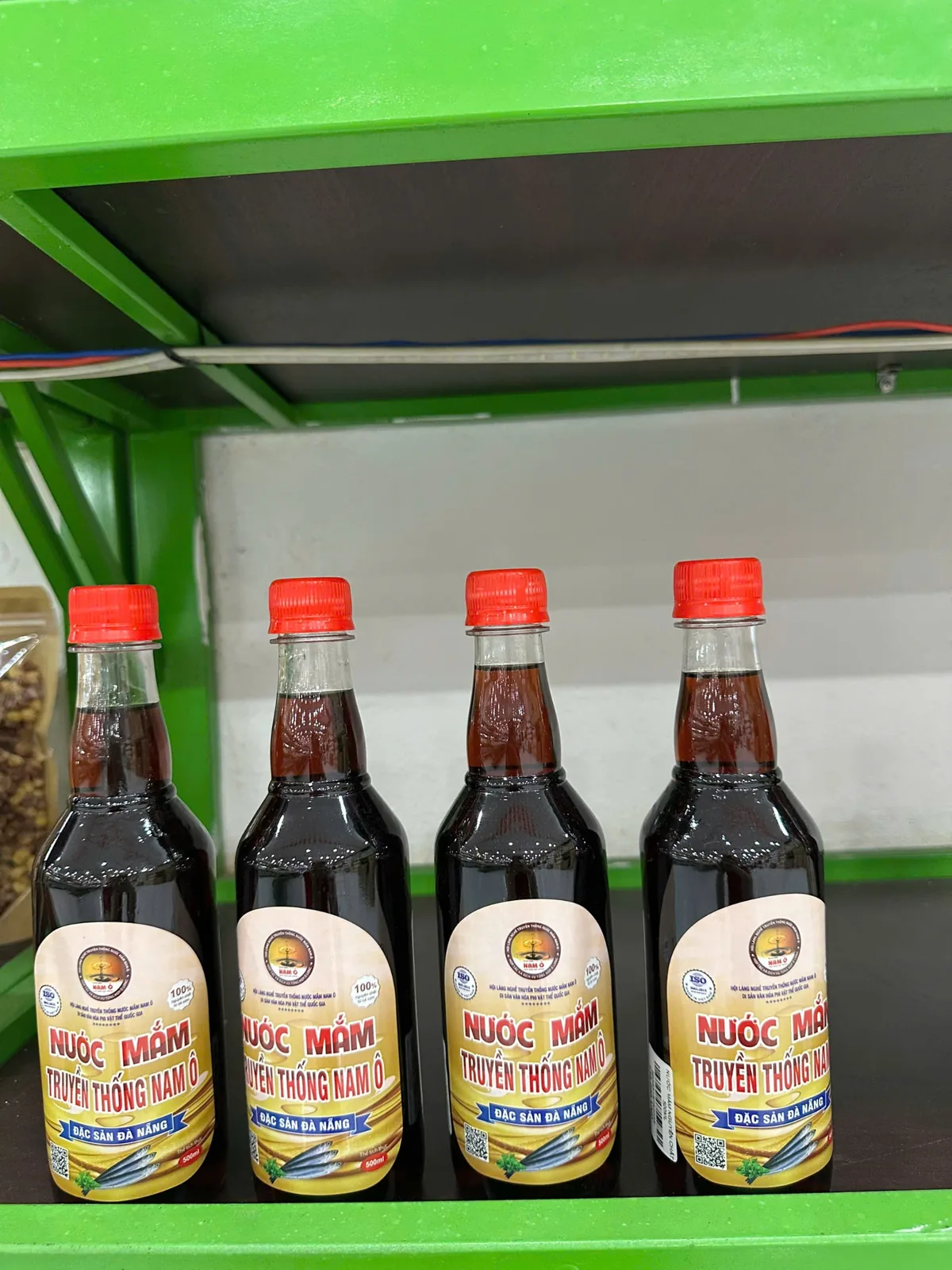 Nước mắm và gia vị tại Quốc Bảo